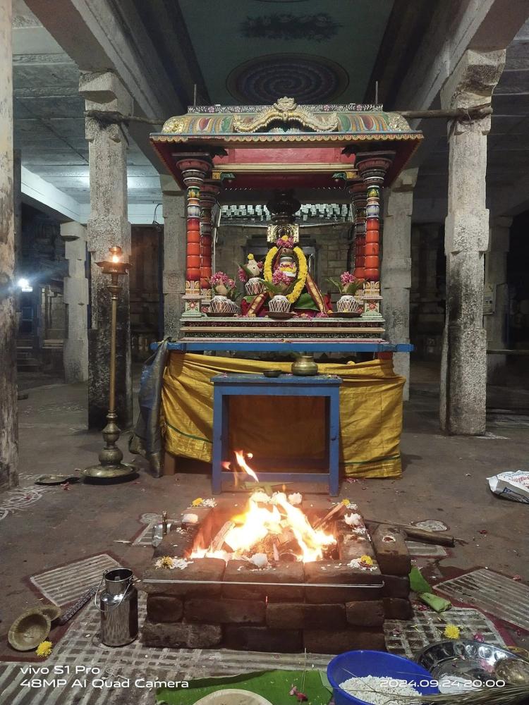 thirukoteshwar-temple-theipirai-astami-poojai